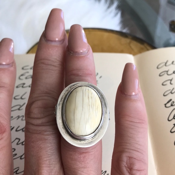 Ring Size 6 Sterling Silver Ivory Oval Shape Handmade Statement Piece Boho Style - Picture 3 of 4